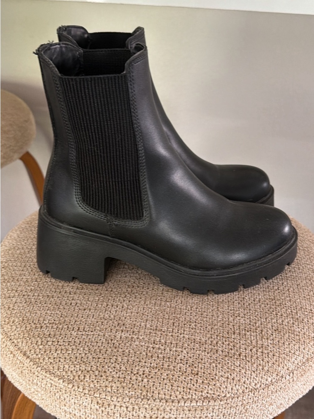 Steve Madden black booties - women’s 6.5